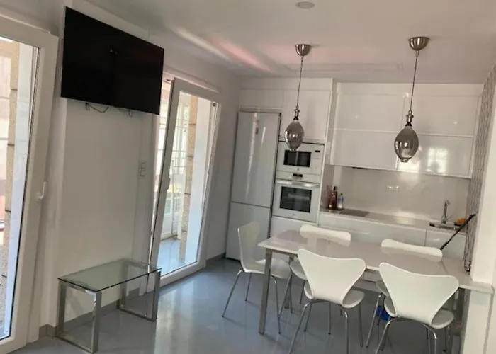 Διαμέρισμα Precioso Piso En Portonovo, Cerca Playa.